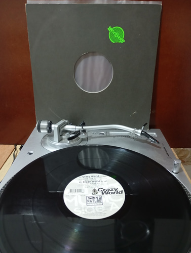 2nd Nature Featuring Gilly-mac - Crazy World Lp Vinil Single (Usado)