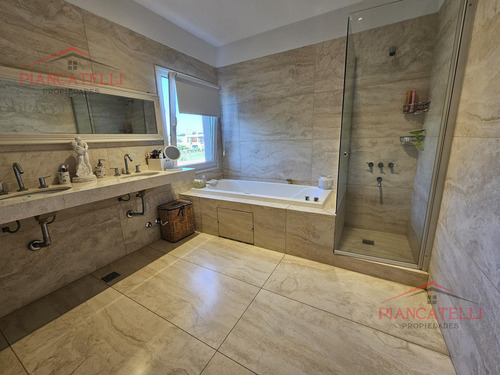 Venta De Casa En Terravista A La Laguna