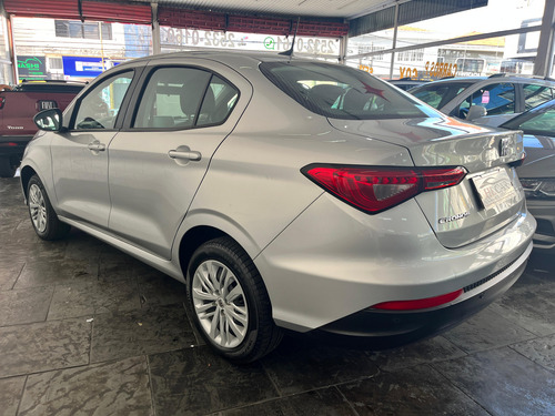 Fiat Cronos 1.0 Drive Flex 4p