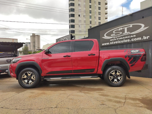 Toyota Hilux 2.8 SR CHALLENGE 4X4 CD 16V DIESEL 4P AUTOMÁTICO