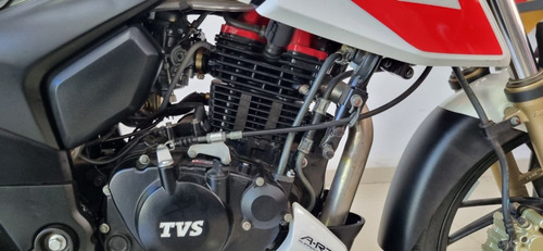 Imagen 13 de 15 de Tvs Rtr 200