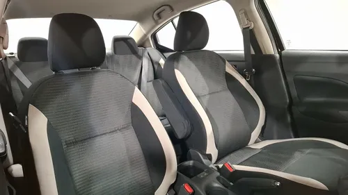 Nissan Versa 1.6 Advance Cvt