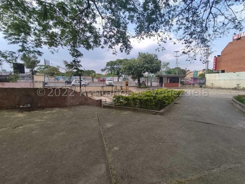 Imagen 16 de 30 de Apartamento En Venta En Barquisimeto Este, Patarata, Conservado Moderno Ammbiente, Minimalista, Codigo Flex 22-23696 Mperez 04145563884, Renta House ,