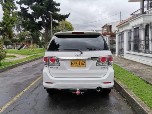 Toyota Fortuner 3.0 Sr5