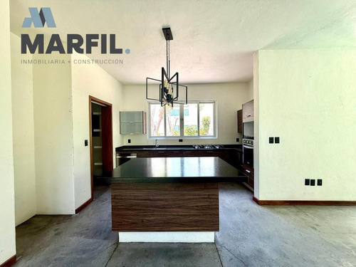 Hermosa Residencia Con Alberca En Venta En Condominio Privado Las Parotas Colima
