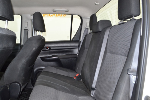 Imagen 8 de 10 de Hilux Base 2018