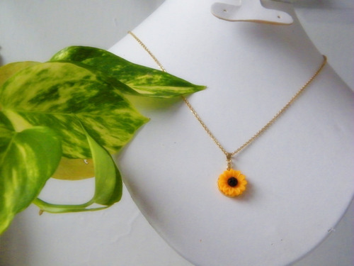 Collar De Girasol Con Cadena De Acero Inoxidable Joyeria