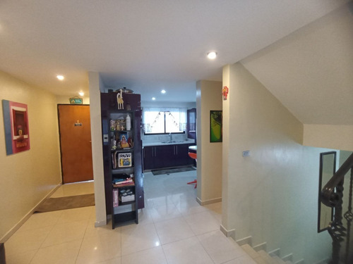 Imagen 11 de 23 de Marisol Castro Vende Townhouse En El Parral | Valencia | Carabobo | Res. Costa Azul | Foth-305 Marisol 04244923040