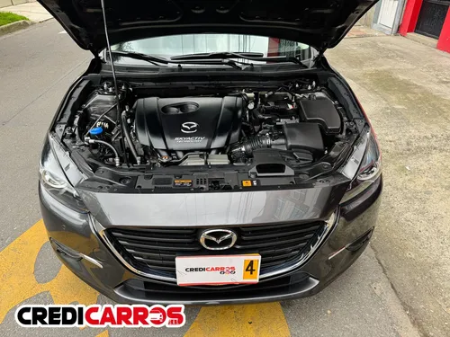 Mazda 3 2.0 Sport Touring
