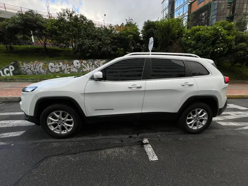 Jeep Cherokee 3.2 Longitude