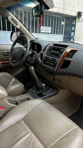 Imagen 12 de 16 de Toyota Sw4 2009 3.0 I Srv C/cuero 4x4 (2009)
