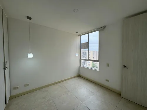 Se Alquila Amplio Apartamento Con Aire En Bochalema Central