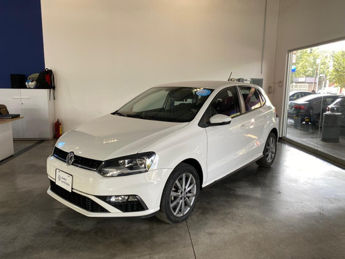 Volkswagen Polo 1.6 L4 Tiptronic At