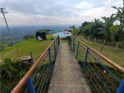 Se Vende Finca Chalet En Calarcá - Quindío