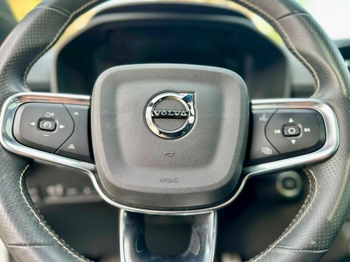 Volvo XC40 T5 HYBRID R-DESIGN