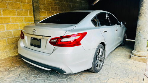 Nissan Altima 2.5 Advance Navi Cvt