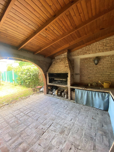Casa Chalet En Venta En Ituzaingó, G.b.a. Zona Oeste, Argentina