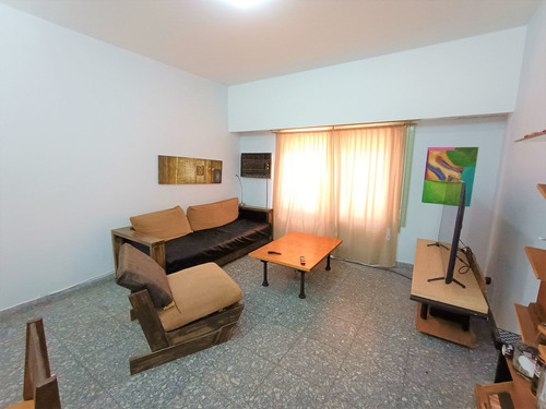 Imagen 3 de 24 de Venta- Casa 2 Dormitorios Con Cochera En Echesortu