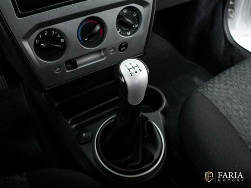 Imagem 15 de 15 de Ford Fiesta 1.6 8v Flex 2013