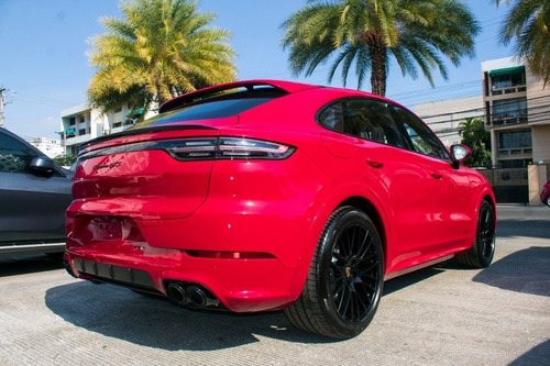 Imagen 10 de 12 de Porsche Cayenne Gts Coupe