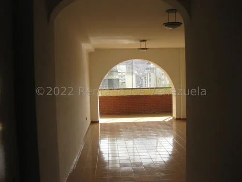 Apartamento En Venta La Urbina