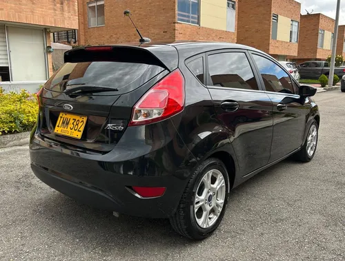 Ford Fiesta 1.6 Hatchback Se