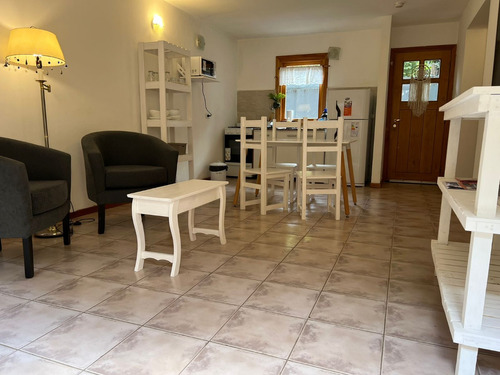 Hermoso Departamento De 3 Ambientes Sobre Calle Ramayón Al 800, En Pleno Centro De La Ciudad De San Martín De Los Andes, Neuquén, Patagonia Argentina / Ideal Para Renta Turística