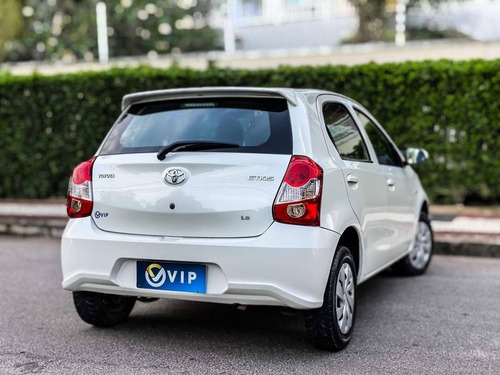 Imagem 3 de 8 de Toyota Etios 1.3 X 16v Flex 4p Manual 2018/2019