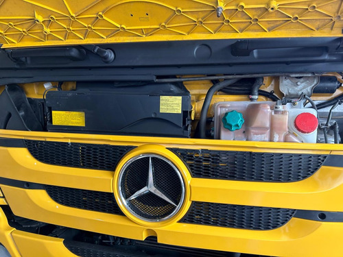 Mb Mercedes Atego 1419 Ce 4x2 Ano 2015 No Chassi