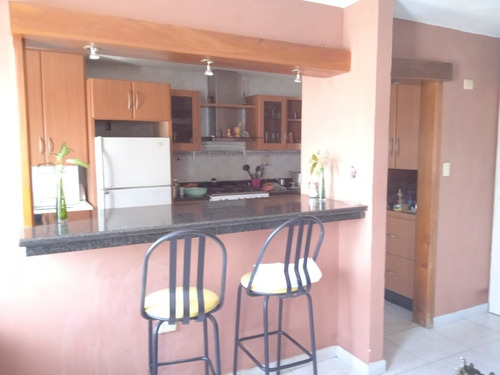 Imagen 6 de 11 de Apartamento En Venta Res. Jade. Av. Bolívar. Maracay