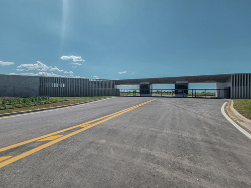 Terreno De 600m² Con Frente Sur En Vida Lagoon