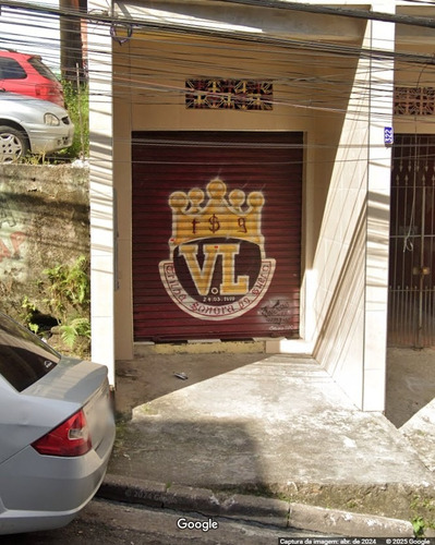 Salão Comercial De 18 M² Com Pé Direito Alto (4 M De Altura), Localização Em Avenida Movimentada