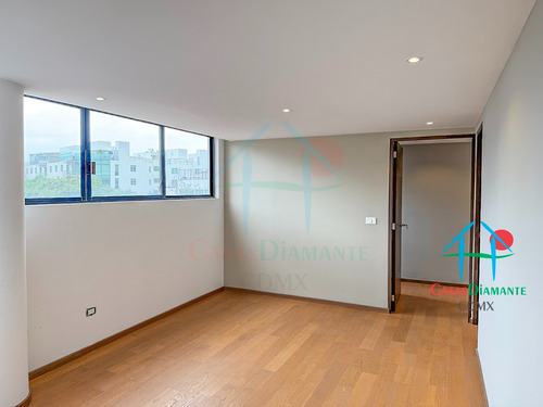 Mariscal Sucre D. Moderno Departamento En Venta Con Terraza Privada