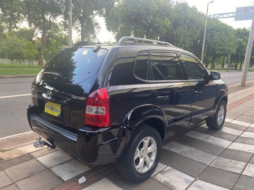 Imagem 5 de 8 de Tucson 2.0 Mpfi Gl 16v 142cv 2wd Gasolina 4p Manual