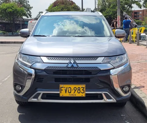 Mitsubishi Outlander 2.4 Kaiteki 4x4 automática