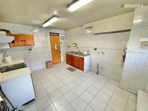 Departamento En Venta De 3 Dorm. En Iquique