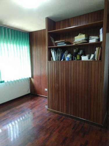 Imagen 13 de 29 de Se Vende Apto 380m2 4h+2s/4b+s/2pel Pedregal La Castellana Parte Alta