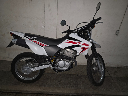 Honda Tornado Excelente Estado Con Muy Poco Uso, Titular.