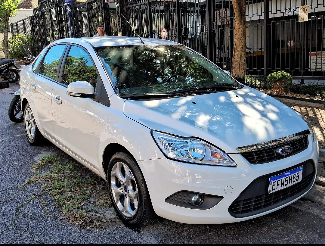 Ford Focus Sedan 2.0 Glx Flex 4p