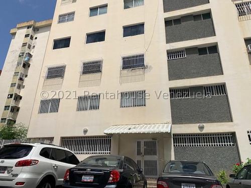 Apartamento En Venta En Montalban Ii 23-2172 Yf