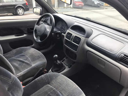 Renault - Clio Privilege 1.6 - 2006