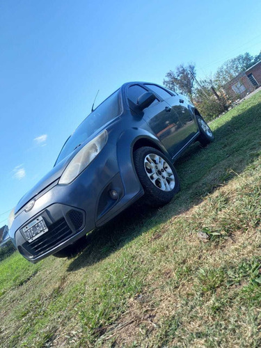 Imagen 14 de 15 de Ford Fiesta Max Edge Plus