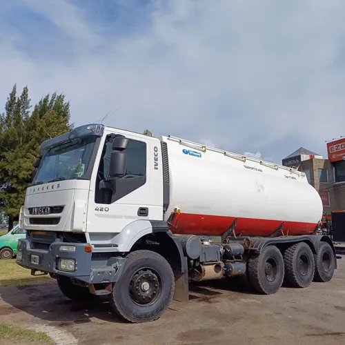 Camion Iveco Trakker 380t42