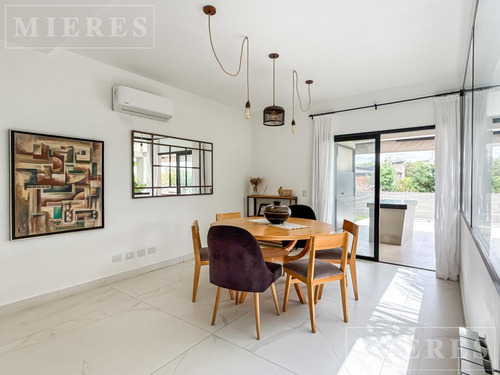 Casa En Venta En Santa Elena, Pilar Del Este