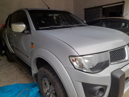 Mitsubishi L200 3.2 Triton Hpe Cab. Dupla 4x4 4p