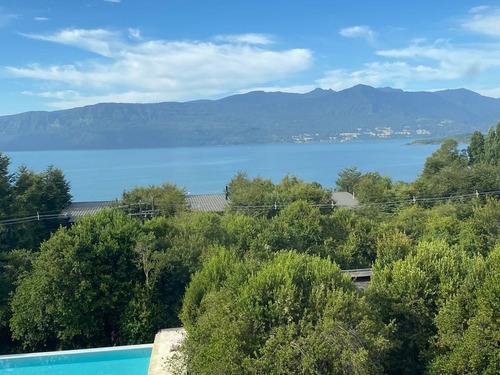Imagen 6 de 30 de Casa Con Preciosa Vista Al Lago En Sector Los Riscos