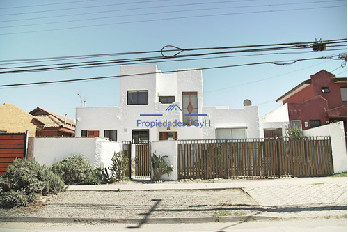 Casa Estilo Mediterráneo // La Serena (8638)