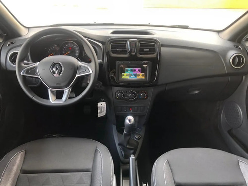 Imagen 6 de 18 de Renault Logan 1.6 16v Zen Oportunidad Patentado