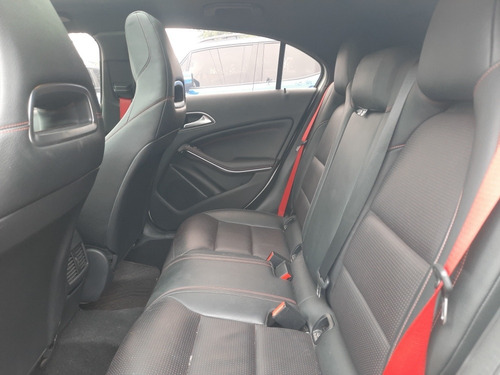 Imagen 8 de 17 de Mercedes Benz 250 Sport 2013