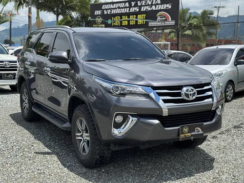 Toyota Fortuner 2.7 SRV